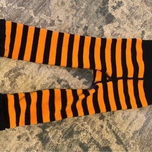 Halloween tights! Infant size 0-6 months from Ruffle Butts.